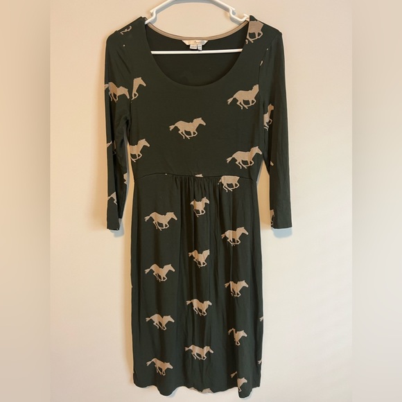 Boden Dresses & Skirts - Boden hunter green and tan horse dress size 6 long